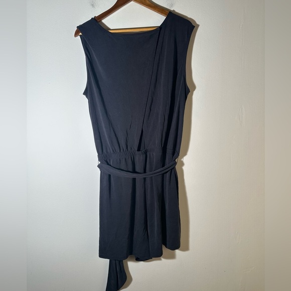LOFT Elegant Navy Blue Romper - Picture 4 of 4